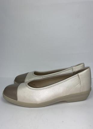 Женские кожаные фирменные туфли padders. размер 39. стелька 25.3 фото