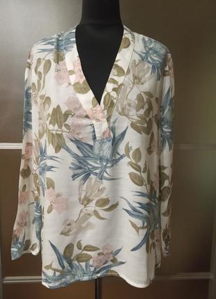 Натуральная блуза в цветочный принт