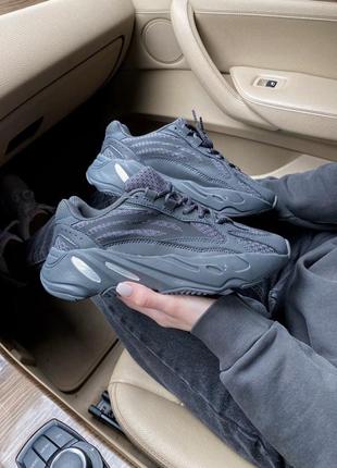 Кроссовки adidas yeezy 700 black all reflective рефлективные