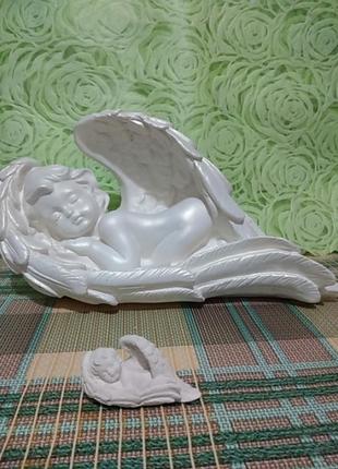 Статуетка сплячий ангел