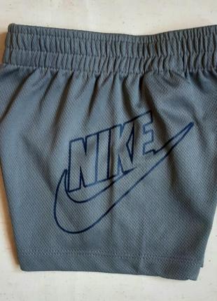 Серые спортивные шорты nike  на 1 год (74-80см)2 фото