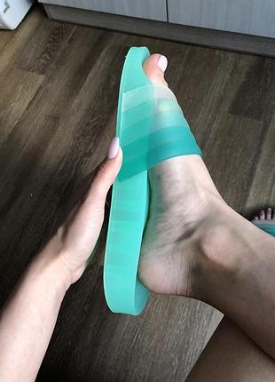 Тапочки пляжные