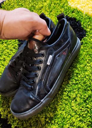 Оригинальные кожаные кроссовки vans