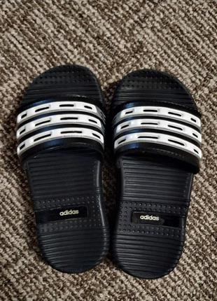 Шльопанці 3