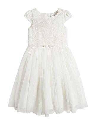Платье нарядное белое