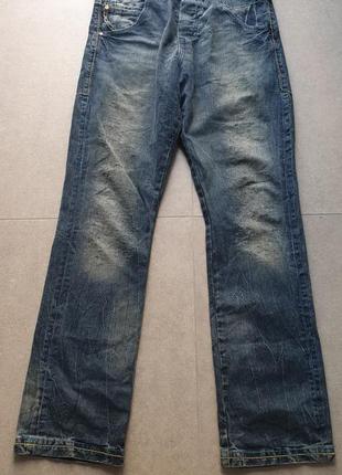 Нескучные джинсы wrangler с низкой проймой.