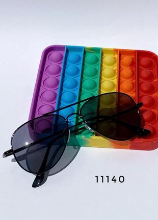 Дитячі сонцезахисні окуляри + pop it в подарунок к. 111404 фото