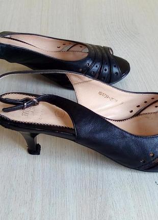 Итальянские легкие туфли-босоножки , 36 р.10 фото