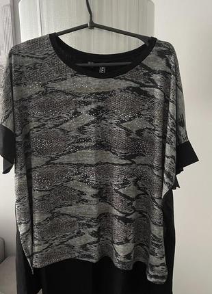 Футболка в принт змеи