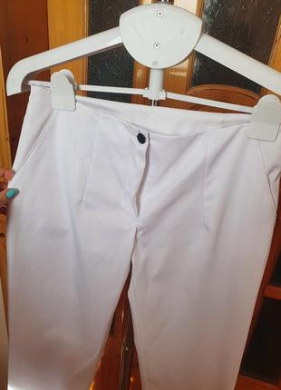Белые брюки3 фото