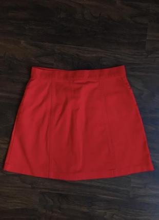 Красная джинсовая юбка на пуговицах от monki размер 38 s6 фото