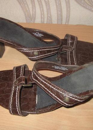 Продам босоніжки фірми john romaine 38 розміру .