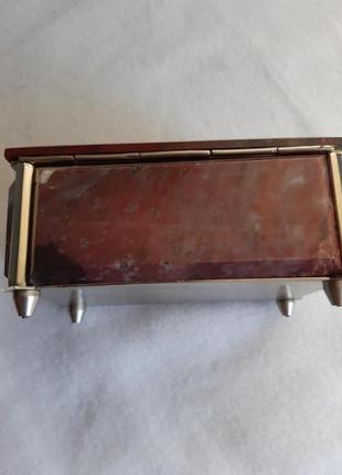 Шикарная шкатулка из яшмы. винтаж.