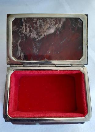 Шикарная шкатулка из яшмы. винтаж.