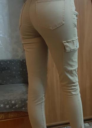 Штаны, брюки женские skinny fit с завышенной талией, накладными карманами. бежевые.