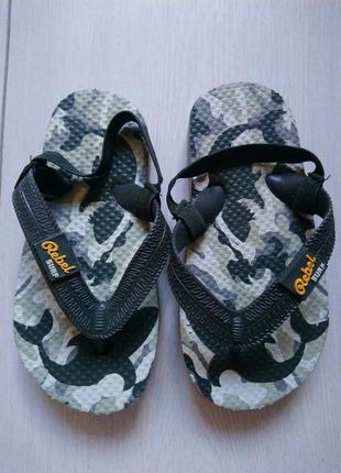У єтнамки rebel surf