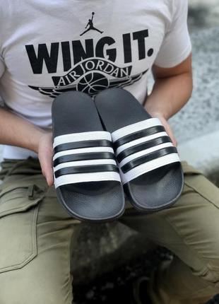 Чоловічі капці adidas