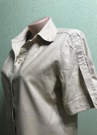 Женская льняная рубашка бежевого цвета