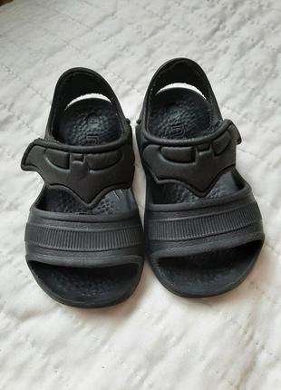 Босоніжки next для пляжу