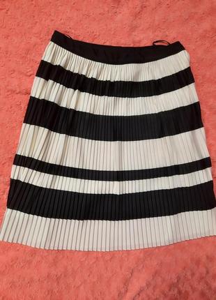 Плісирована спідниця