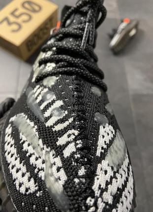 Кроссовки adidas yeezy boost 350 v3 core black,кроссовки адидас изи буст 350 основной чёрный с белым унисекс5 фото