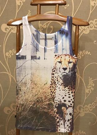 Дуже гарна і стильна брендовий майка з гепардом.