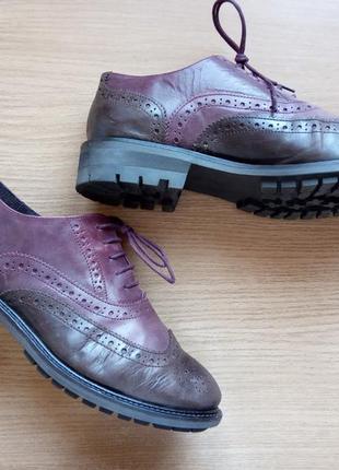 Стильные кожаные туфли оксфорды 38 р. 24,5 см. bata, нюанс6 фото