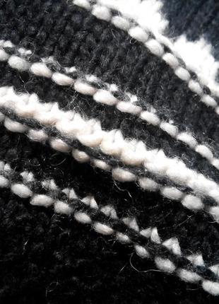 Тёплый вязаный объёмный свитер в орнамент р 8-104 фото