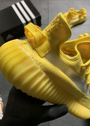 Женские кроссовки adidas yeezy boost 350 v2 yellow,кроссовки адидас изи буст 350 жёлтый унисекс7 фото