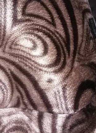 Демисезонные лакированные сапоги женские с вышивкой.2 фото