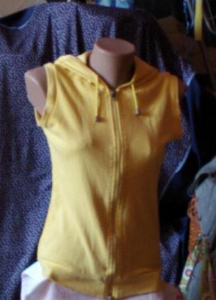 Летняя кофточка без рукавов