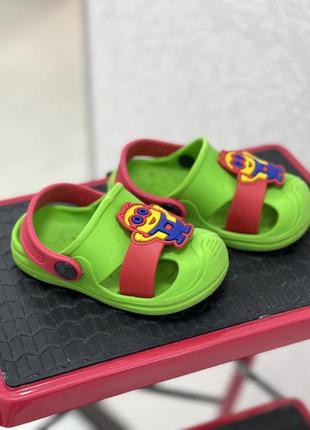 Кроксы с миньонами 23