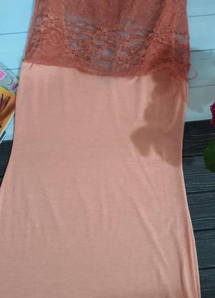 Персиковое летнее кружевное платье soprano м7 фото
