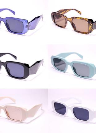 Трендові сонцезахисні окуляри