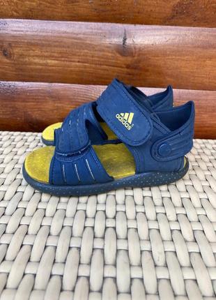 Adidas дитячі сандалі оригінал 27 розмір