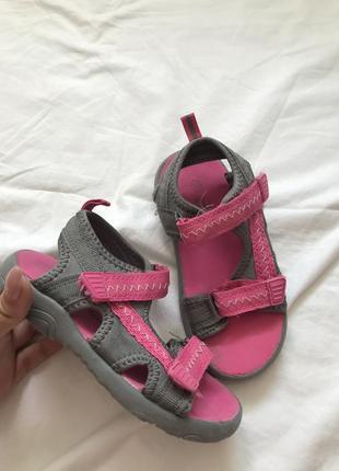Сандалики