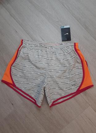 Спортивные шорты nike s-m