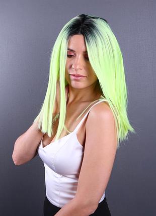 Парик женский короткое прямое каре на сетке неоново зеленый с омбре из термоволос