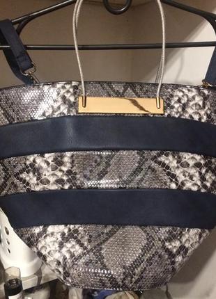 Большая сумка с змеиным принтом