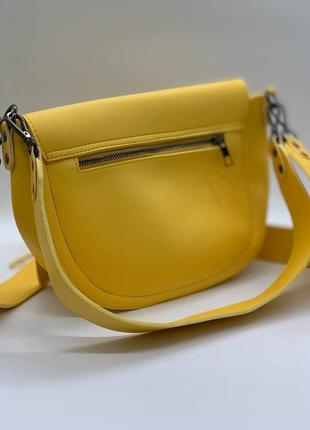 Желтая женская сумка желтого цвета с длинными ручками через плечо одно отделение, два ремешка2 фото