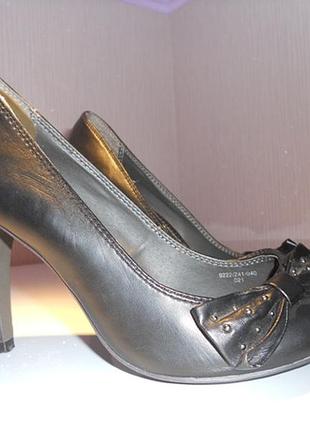 Туфельки с  заменителя 36 размера