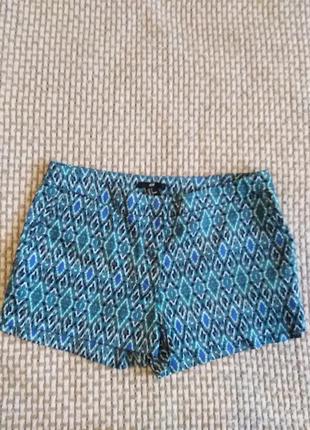 Жееские шорти h&m.
