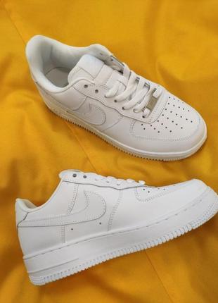 Nike air force low white