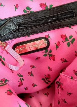 Яркая фирменная сумка betsey johnson, большая, красивая вместительная3 фото