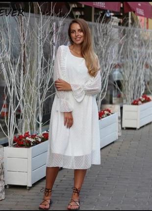 Воздушное белое платье