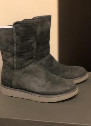 Чоботи ugg