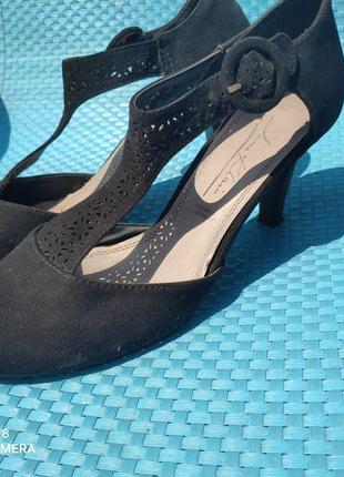 Босоніжки, туфлі замш