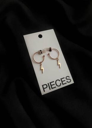 Сережки з підвісками блискавками pieces