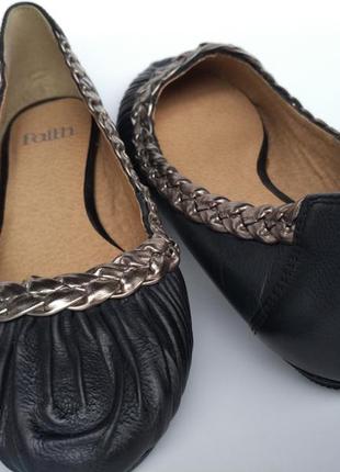 Faith кожаные туфли / балетки с фактурной отделкой по краю от британского бренда/скидка