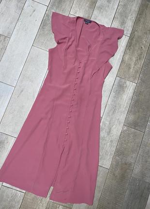 Розовое миди платье ,пуговицы,воланы(013)